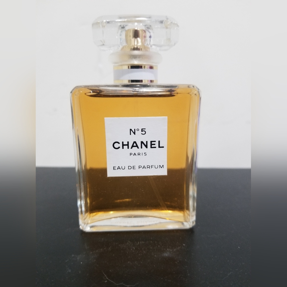 Chanel No. 5 Parfume